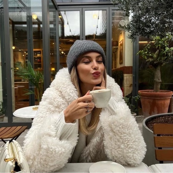 ZARA faux fur shearling jacket with hoodie coat blogger favorite - Picture 2 of 15